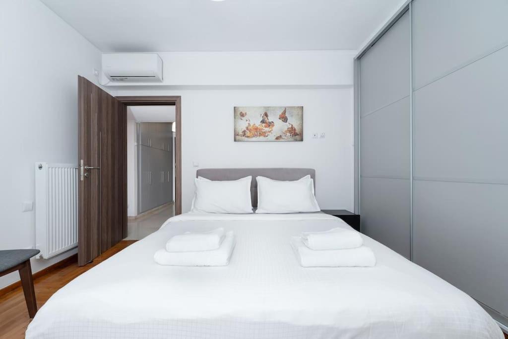 Seaside Breeze - 2 Bdrm In Palaio Faliro - Sea View Athènes